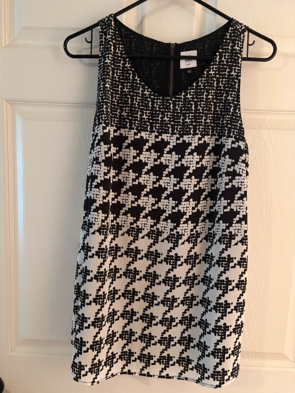 Cabi Sleeveless top size Meduim